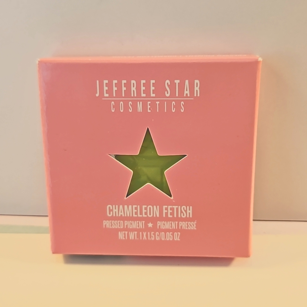 ●3/$18 or 5/$25 - Jeffree Star Eyeshadow in Chameleon Fetish